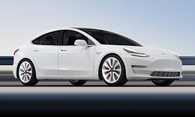 Tesla stock dips while AI firms expand